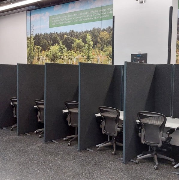 Image of Partition Screen - Black